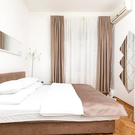 1st Apartament *